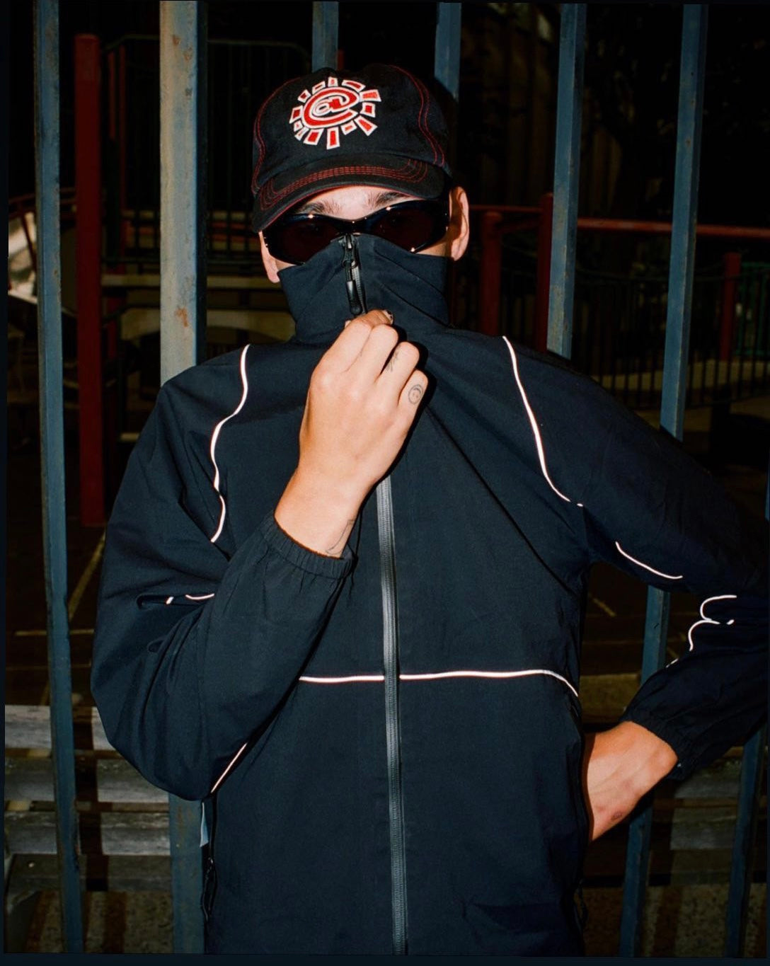 nylon @ sun cap - black/red