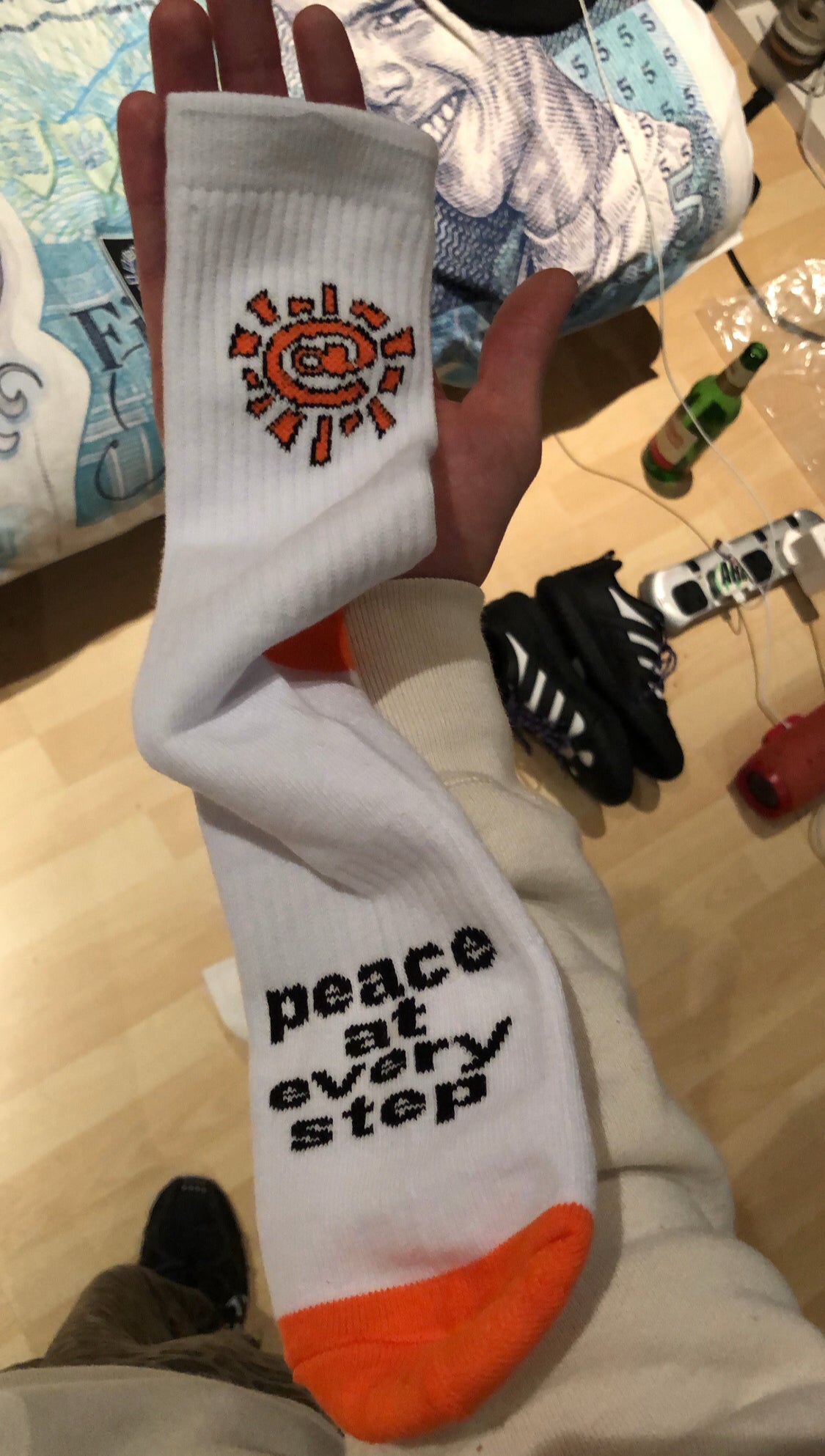 white / orange @sun sock