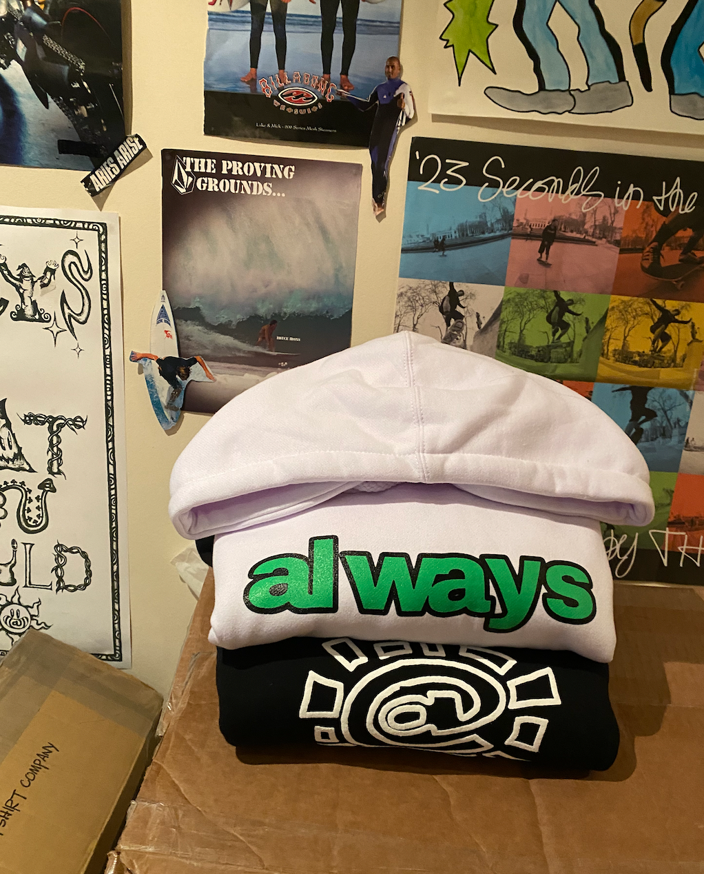 white @sun puff print hoodie - black