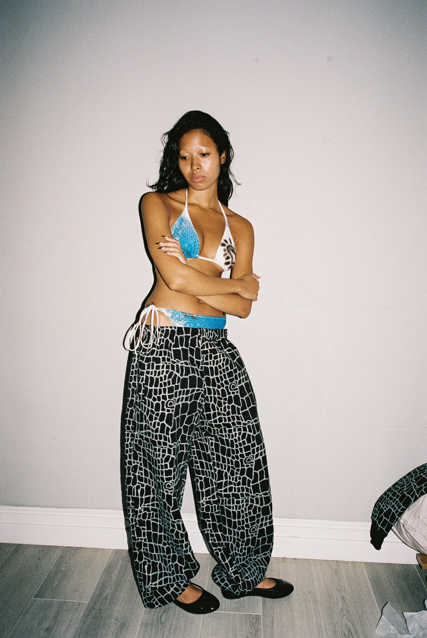 relaxed jogger - black croc