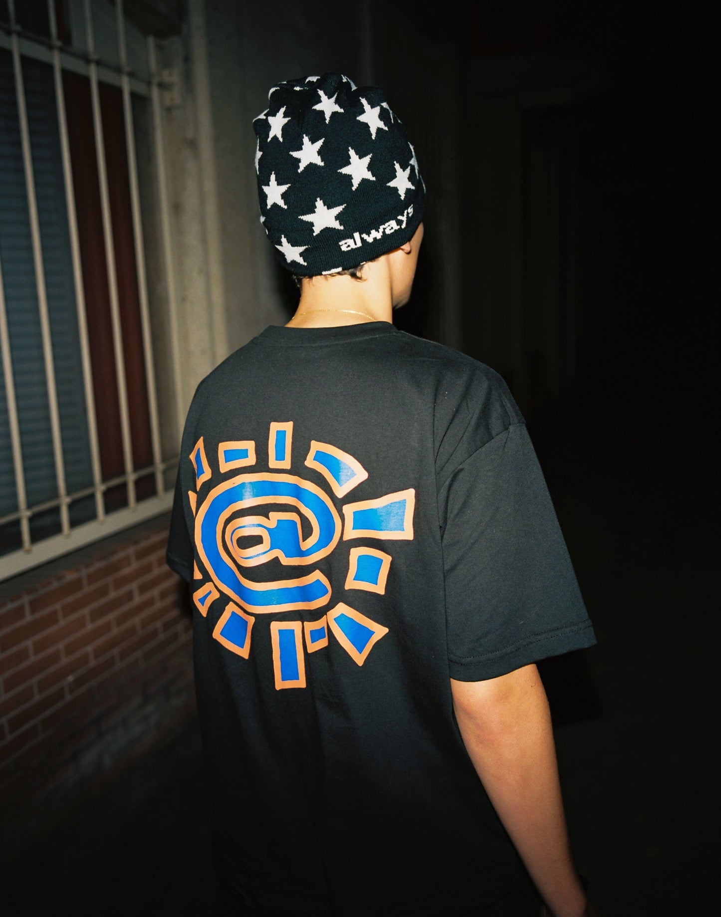 always quiky tshirt - black/orange/blue