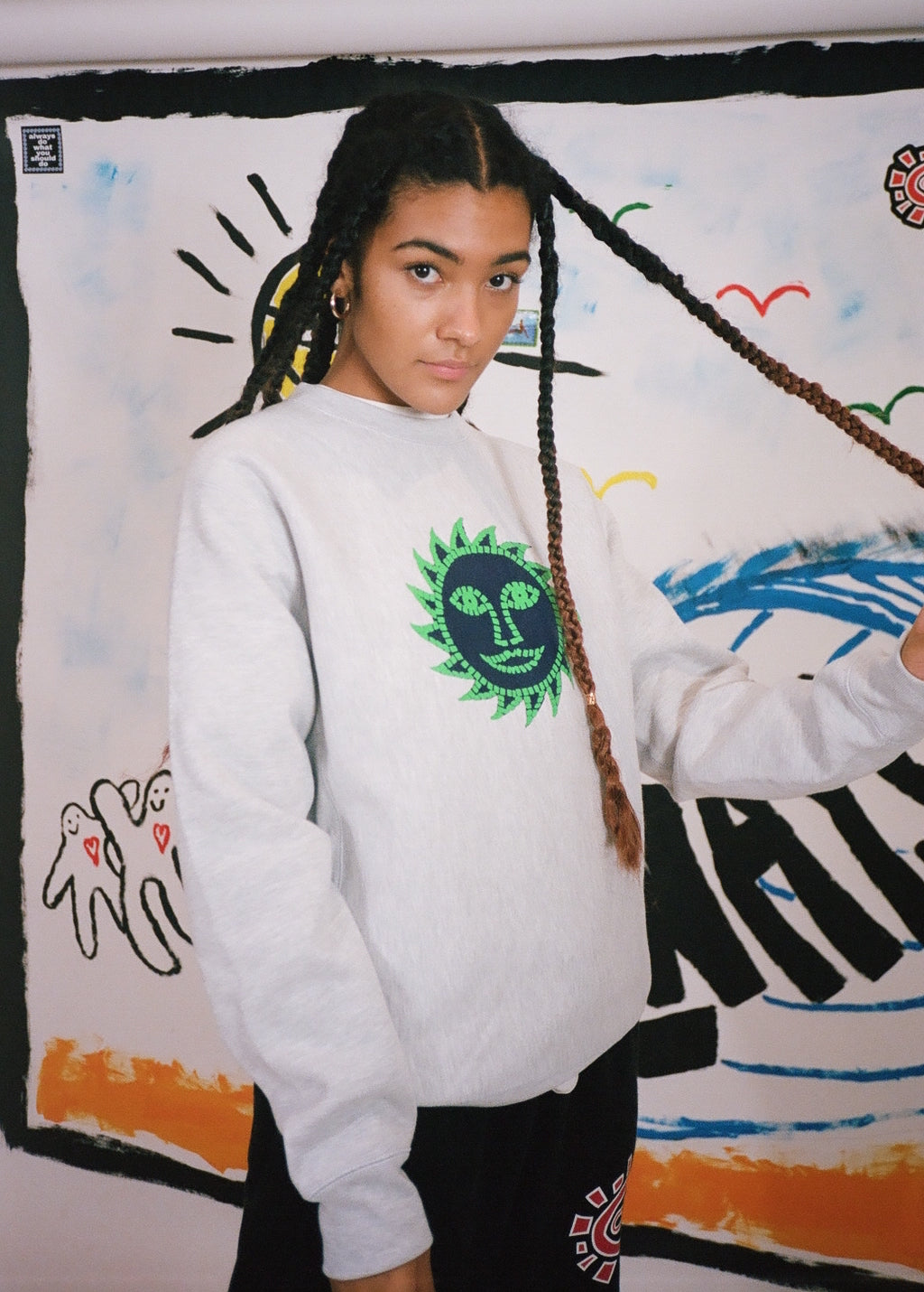 wise reading sun grey crew