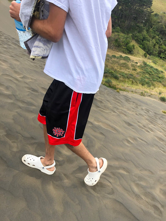 always court short - red/black