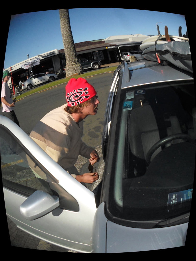 reversible no cuff beanie - red