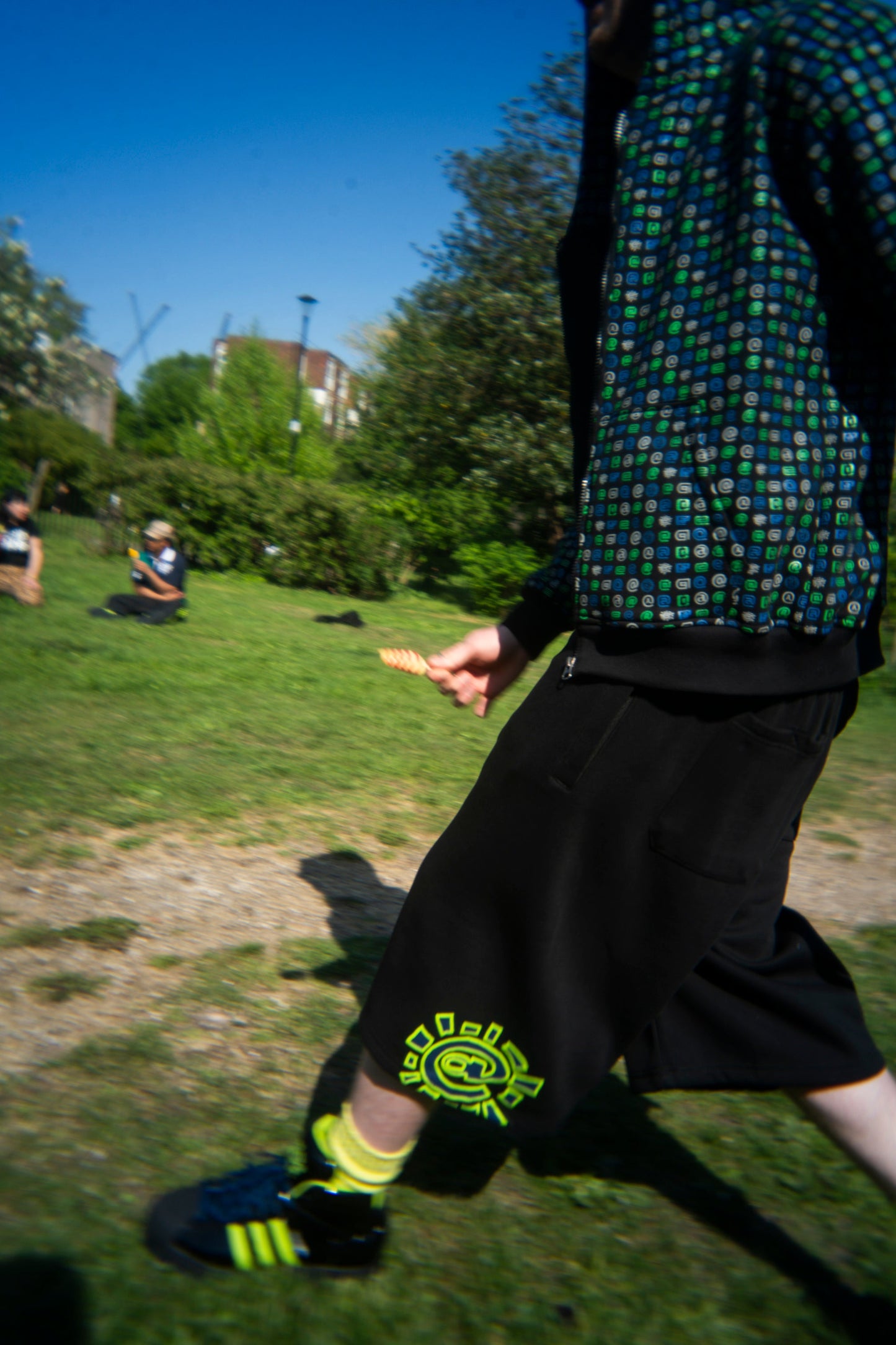 relaxed jogger shorts - navy/green @sun