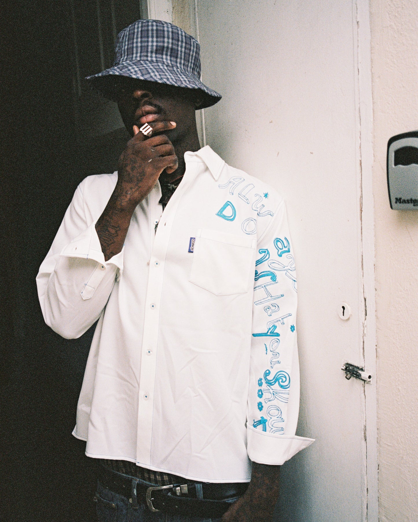 handstyle longsleeve disco shirt - white